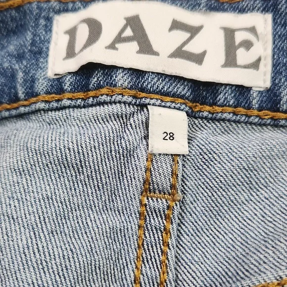 Daze Distressed jeans in great condition! - Picture 9 of 12